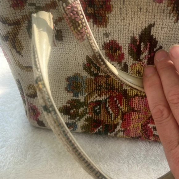 Vintage 1950’s Tapestry Carpet Bag Intricate Floral Pattern Needlepoint Handbag - Picture 15 of 15
